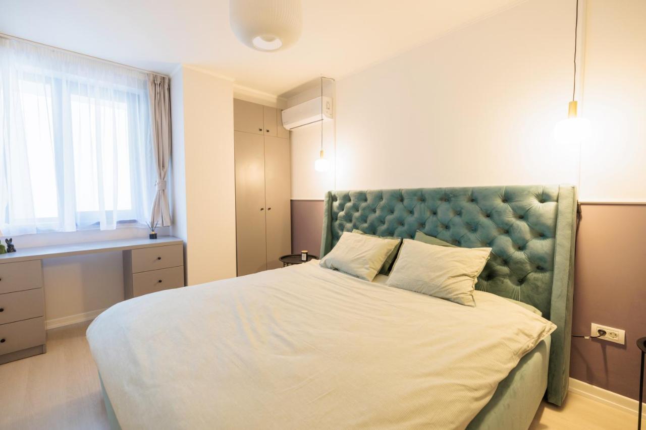Appartement Downtown Hidden Garden With Jacuzzi In Bucarest Extérieur photo