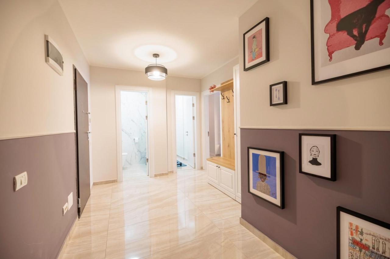 Appartement Downtown Hidden Garden With Jacuzzi In Bucarest Extérieur photo