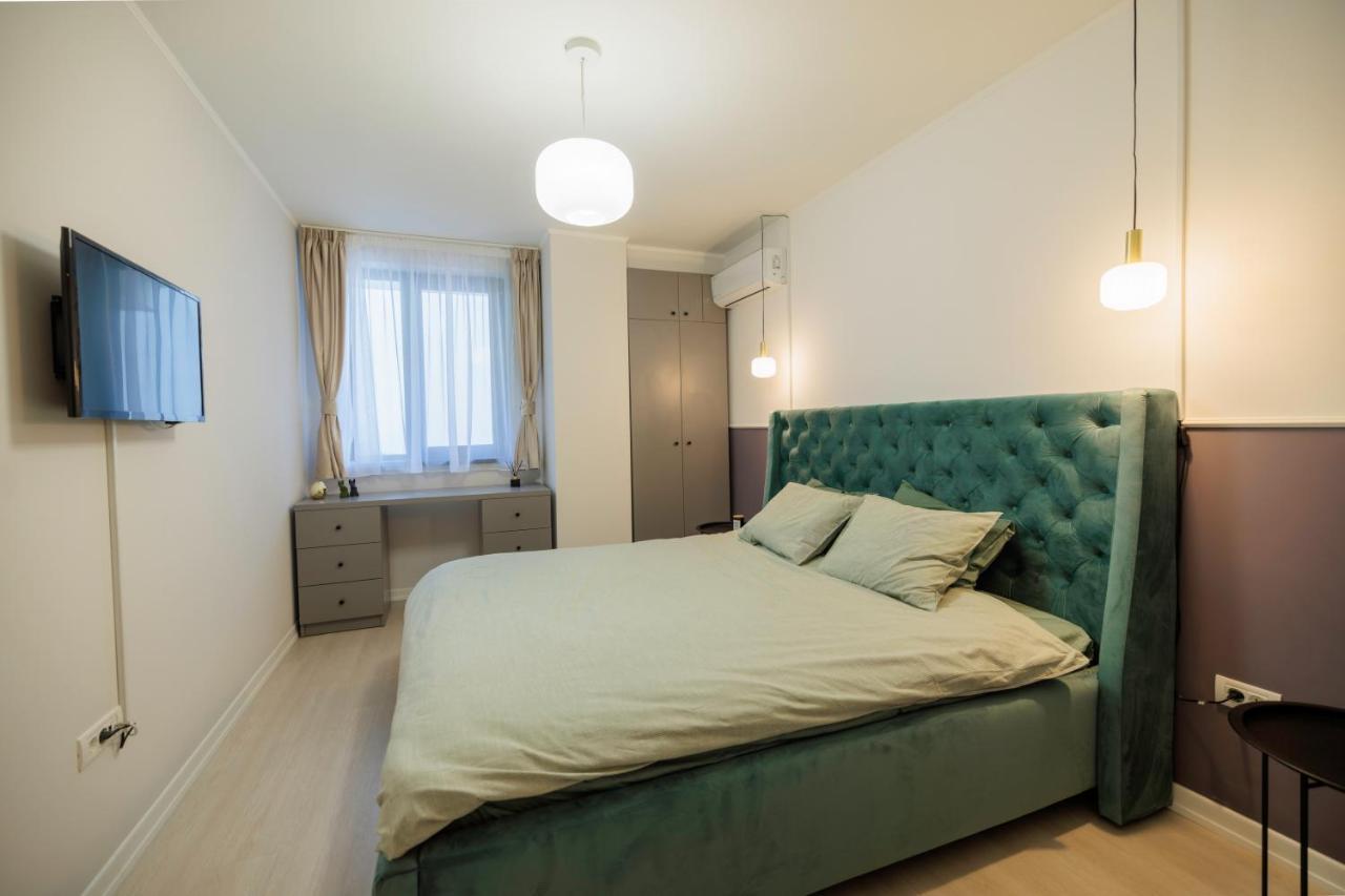 Appartement Downtown Hidden Garden With Jacuzzi In Bucarest Extérieur photo